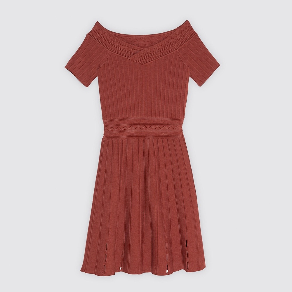 💯 SANDRO KNITTED DRESS W SEAMING EFFECT XS
